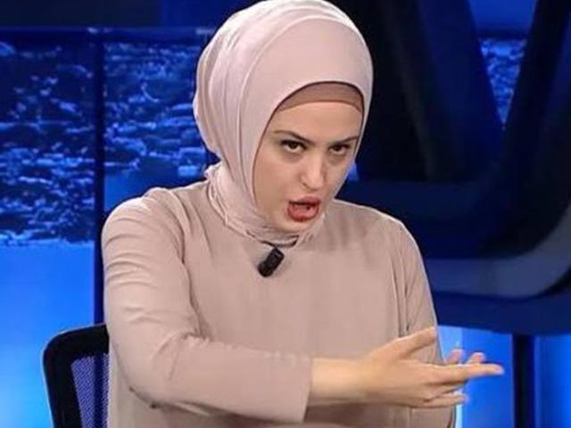 'Sağdan Sola Donat' ile tanındı! Başını a&ccedil;tı, imaj değiştirdi