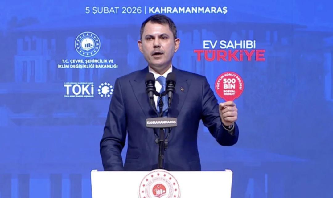 Afet konutlarının &ouml;demesiyle ilgili merak edilen soruya yanıt verdi, &Ouml;zg&uuml;r &Ouml;zel e de g&ouml;nderme yaptı: "Sizin anlayacağınız konular değil" 1