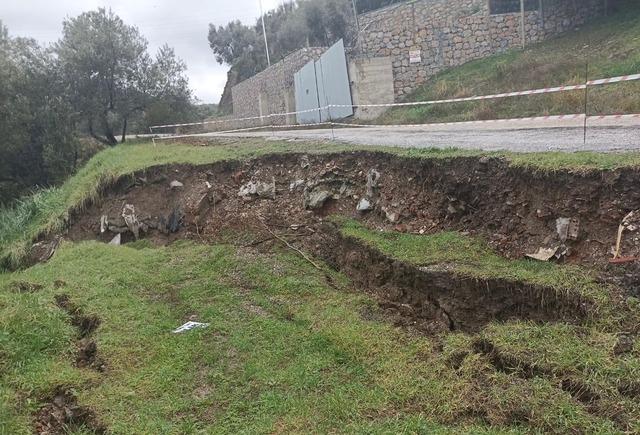 Ayvacık&rsquo;ta sağanak yağış etkili oldu 3