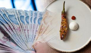 Zorunlu bahşiş ve kuver usulca men&uuml;lere eklendi! Michelin yıldızıyla parlayan Fatih Tutak'ın tadım men&uuml;s&uuml; fiyatı g&uuml;ndem oldu