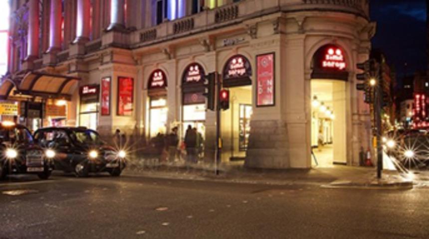 Londra'da 85 mağaza daha satın alacak
