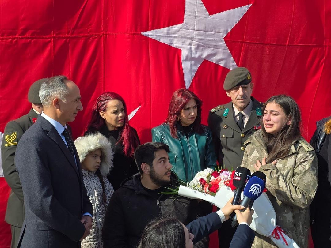 3 yıldır sakladığı emanetin sahibi albayla buluştu: G&ouml;zyaşları sel oldu! 4
