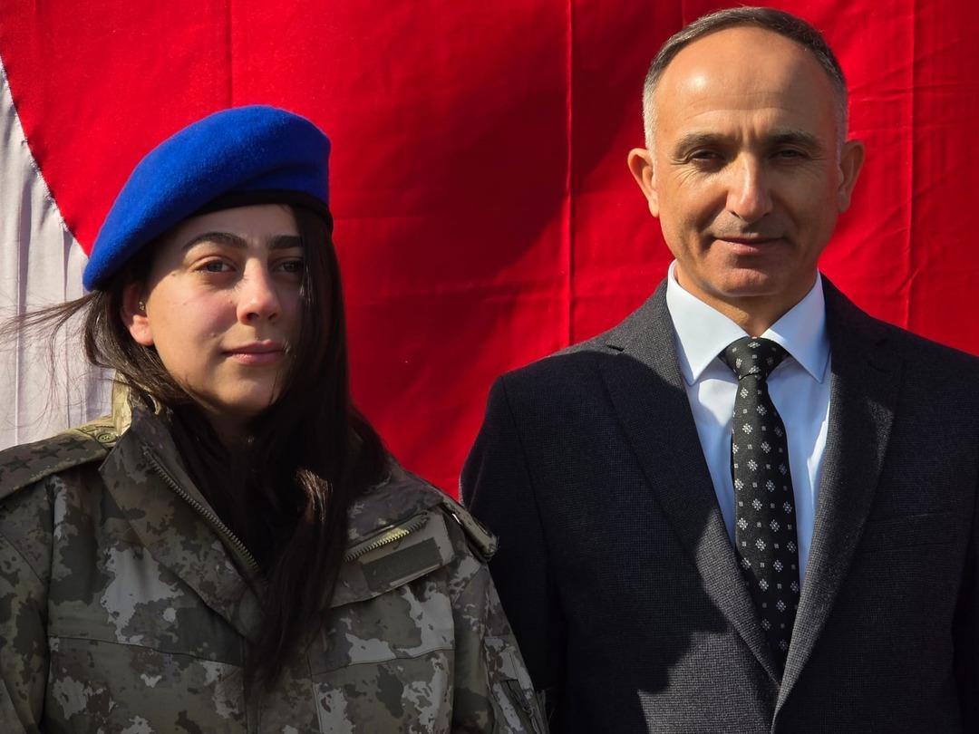 3 yıldır sakladığı emanetin sahibi albayla buluştu: G&ouml;zyaşları sel oldu! 3