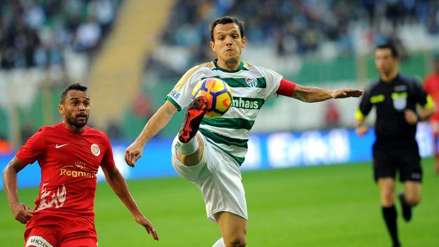 Bursaspor'un '100'ler kulübünde 4 oyuncu bulunuyor