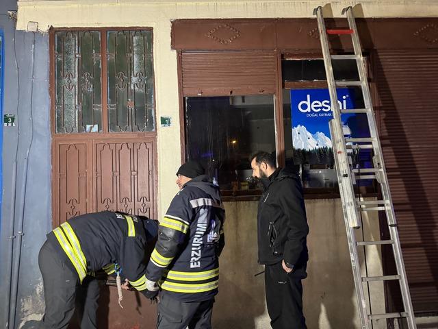 Erzurum da bir kadını zorla evde alıkoyduğu iddiasıyla aranan zanlı teslim oldu 3