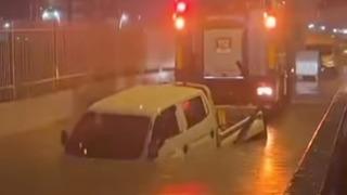 İzmir'deki selden acı haber geldi! Alt geçitte mahsur kalan aracın sürücü hayatını kaybetti