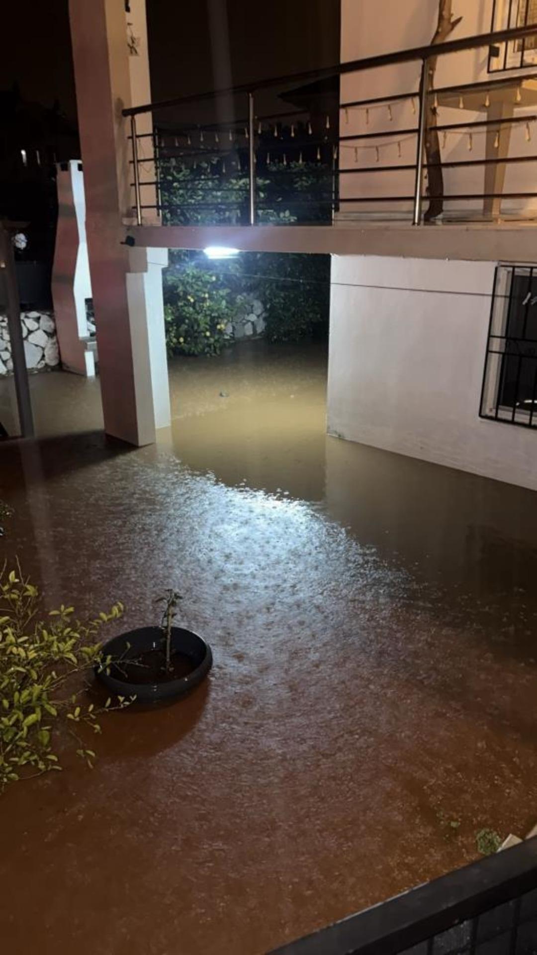 Marmaris te sağanak etkili oldu, su baskınları oluştu 3