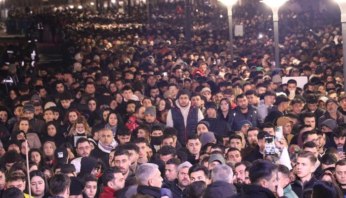 Saat 04.17'de 11 ilde sessiz anma! 65 saniye boyunca hayat durdu
