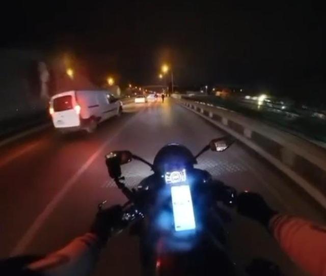 Yola atlayan yaya tehlikeli anlar yaşattı 2