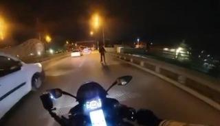 Yola atlayan yaya tehlikeli anlar yaşattı