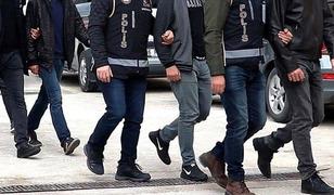 313 milyonluk vurgun! BİMCELL, PTTCELL ve İZBAN dolandırıcılarına operasyon: Kapalı&ccedil;arşı'da akladılar! 