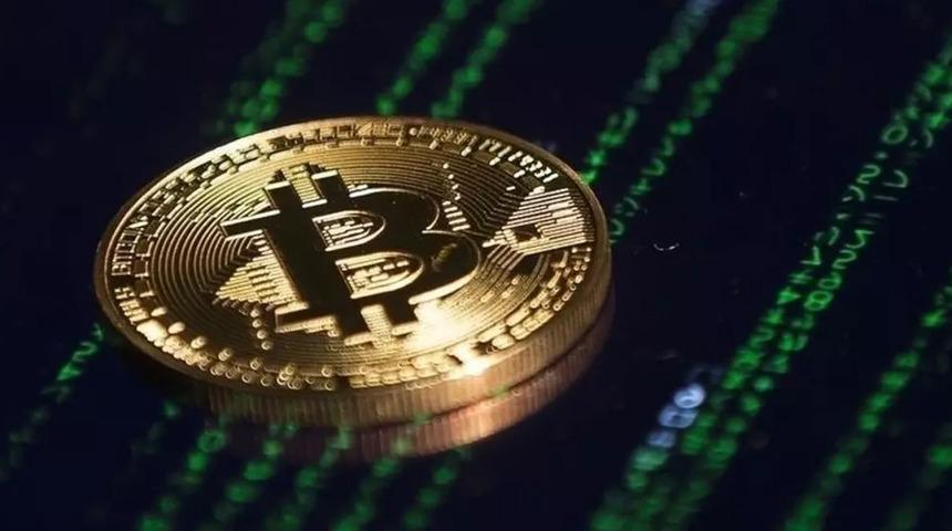 Bitcoin sert d&uuml;şt&uuml;! Y&uuml;zde 50'ye yakın değer kaybetti