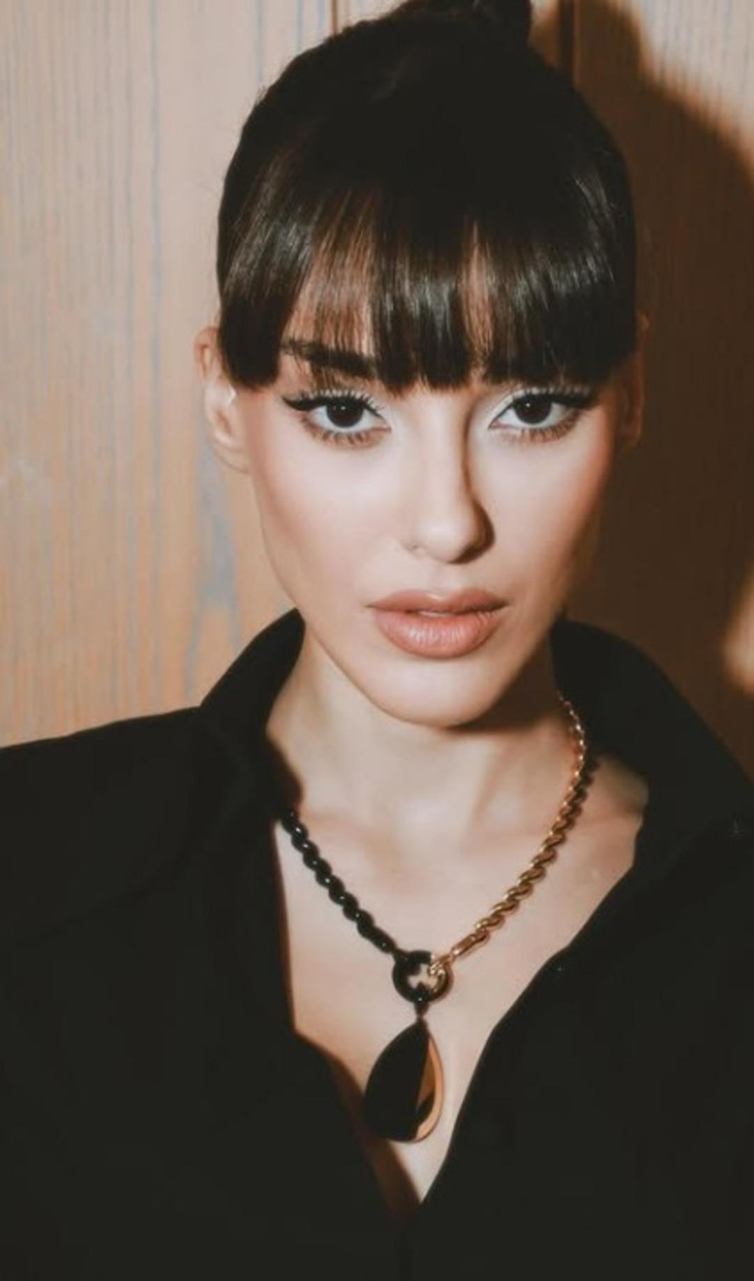 Dilan &Ccedil;i&ccedil;ek Deniz in y&uuml;z&uuml;ndeki değişim dikkat &ccedil;ekti! Son haline yorum yağdı 1