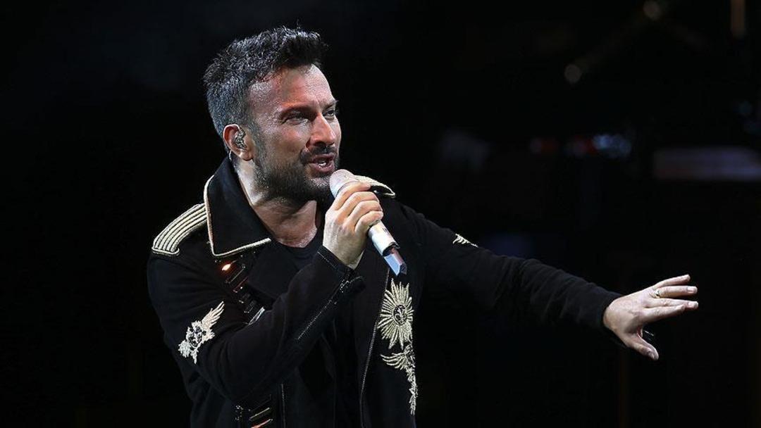 Dudak u&ccedil;uklatan iddia! Megastar Tarkan İstanbul daki konserlerinden ne kadar kazandı? 2