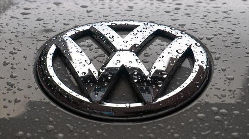 Volkswagen şubat ayı fiyatlarını duyurdu! T&uuml;m modellere zam geldi: Polo, Golf&rsquo;ten pahalı