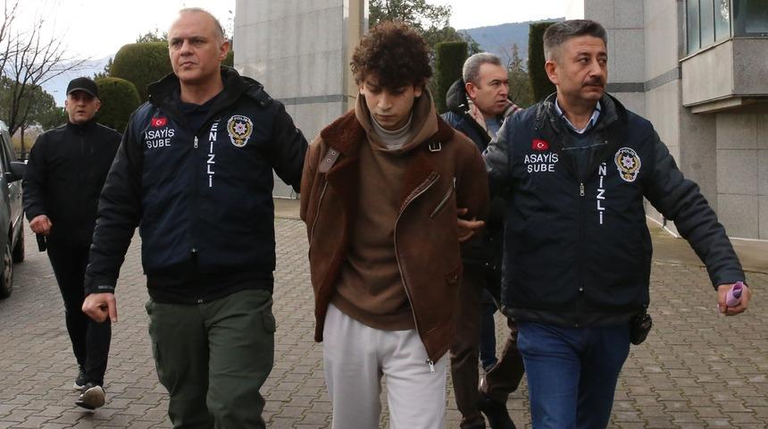 Denizli'de kamyonetteki kişiyi bı&ccedil;akla &ouml;ld&uuml;ren zanlı tutuklandı