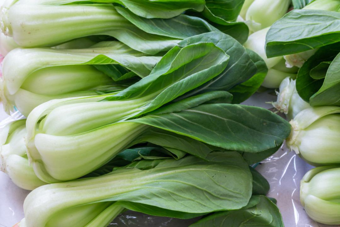 Yol kenarında yetişen bu sebze d&uuml;nyanın en sağlıklısı se&ccedil;ildi! 5