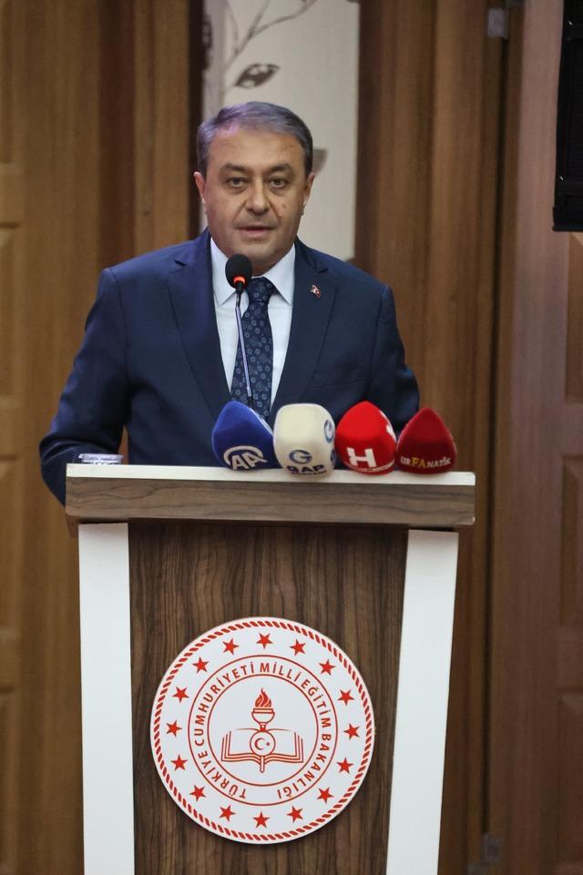 Şanlıurfa da 6 Şubat depremlerinde hayatını kaybedenler anıldı 2