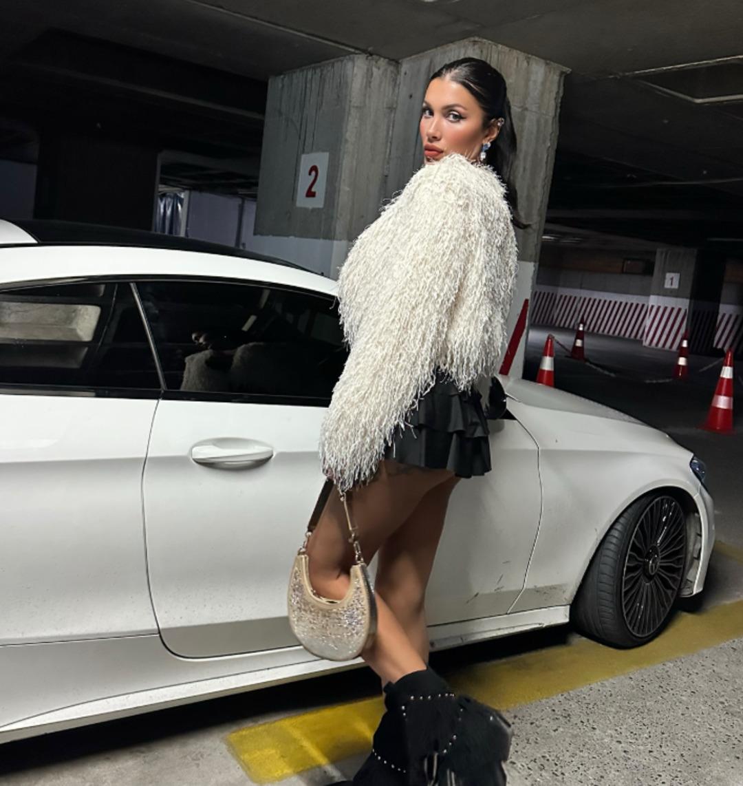 5 milyon TL! V&uuml;cutlarını paylaşıp erotik Showlarla milyonlar kazanıyorlar! İstanbul Cumhuriyet Başsavcılığı harekete ge&ccedil;ti 1