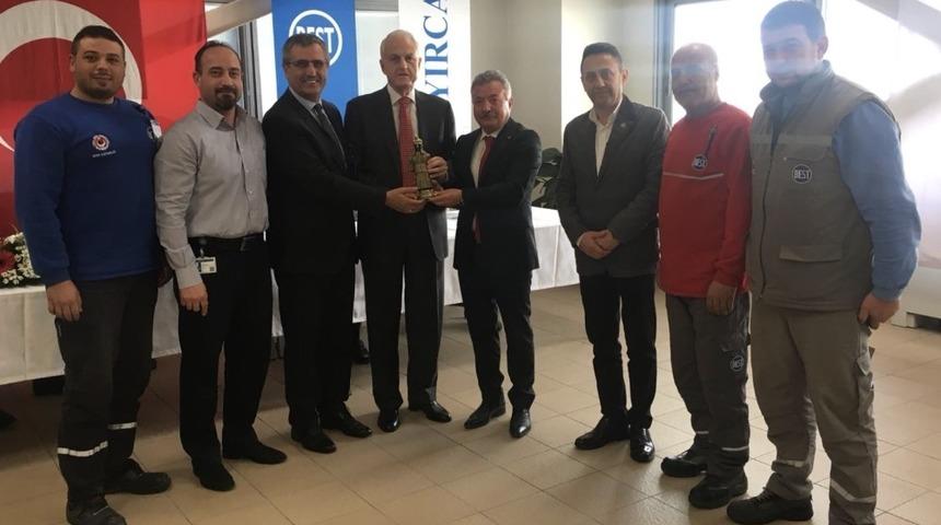 Yırcalı&rsquo;ya anlamlı hediye