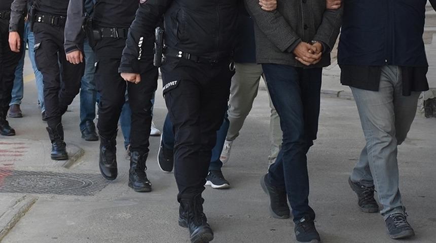 Antalya&rsquo;da "istihbarat&ccedil;ı" yalanıyla 3,5 milyonluk vurgun yaptılar