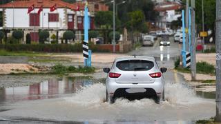 İzmir’de sağanak ovayı göle çevirdi