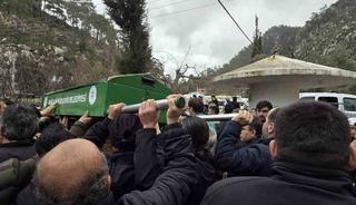 Selde hayatını kaybeden belediye iş&ccedil;isi son yolculuğuna uğurlandı