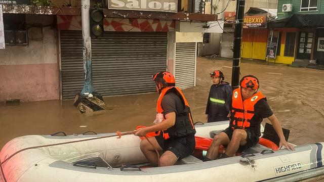 Filipinler'de tropikal fırtına heyelana yol açtı! 4 kişi hayatını kaybetti