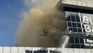 Bağcılar'da 2 katlı binada &ccedil;ıkan yangın s&ouml;nd&uuml;r&uuml;ld&uuml;