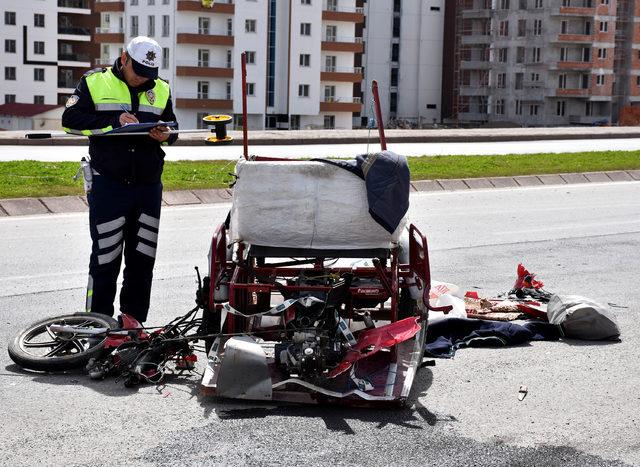 Otomobilin çarptığı engelli motosikleti sürücüsü öldü