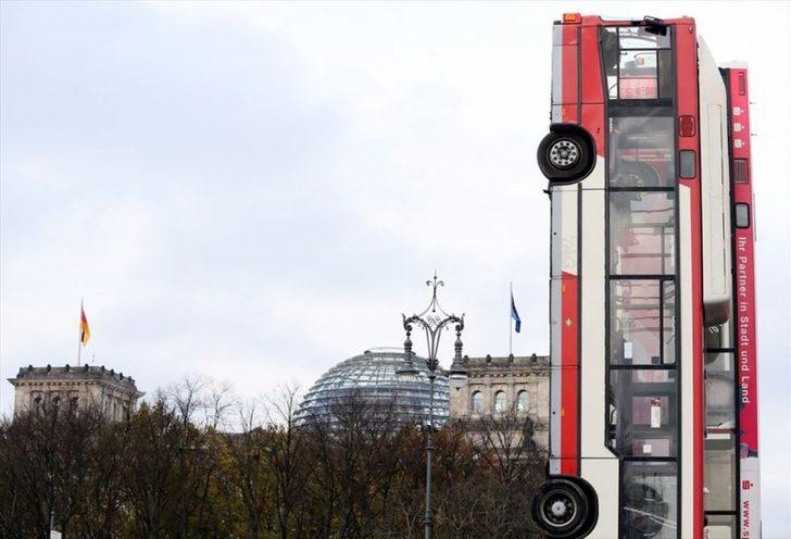 Yaşanan insanlık dramına otobüslü anıt  G5