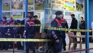 Emekli polis dehşet sa&ccedil;tı: Eşini ve MHP il&ccedil;e başkanını silahla vurarak &ouml;ld&uuml;rd&uuml;