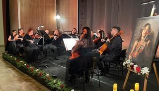 Hayatını kaybeden keman sanat&ccedil;ısı La&ccedil;in Akyol unutulmadı