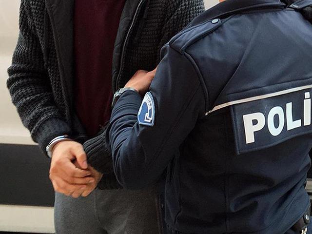 Sultanbeyli'de basın mensuplarına saldırdılar! Polis kısa s&uuml;rede yakaladı