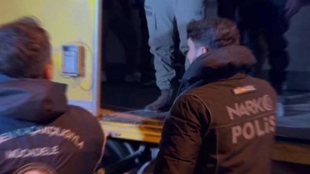 Bingöl’de göçmen kaçakçılığı operasyonu: 12 düzensiz göçmen yakalandı