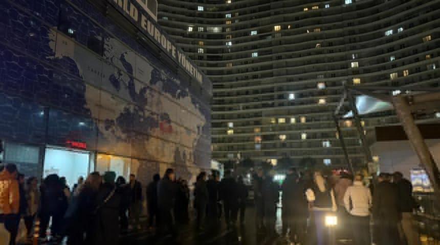 Başakşehir'de sitede y&ouml;netim krizinde 5 milyon TL'nin başka hesaplara aktarıldığı iddiası