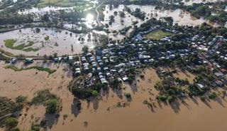 Kolombiya'da &uuml;lke genelindeki sellerde 6 kişi hayatını kaybetti
