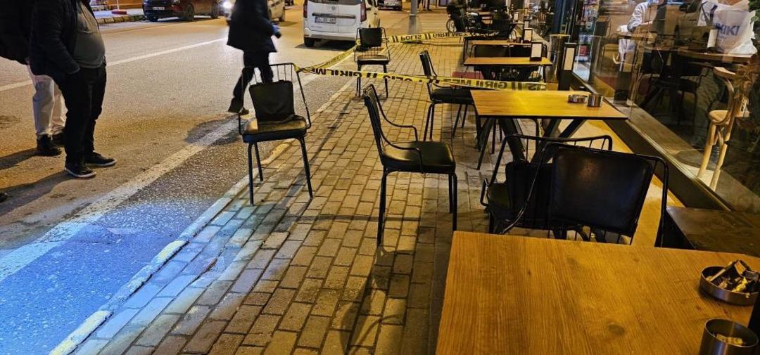 Kafede birlikte oturduğu genci, silahla vurarak kayıplara karıştı 1