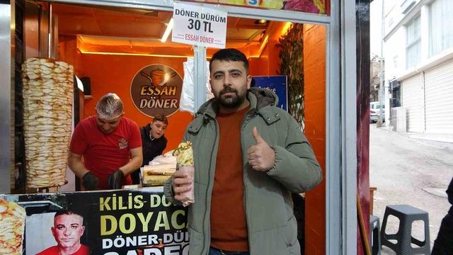 Her yerde 200 TL...Sadece orada 30 TL! İ&ccedil;ecekten daha uygun fiyatlı tavuk d&ouml;ner 3
