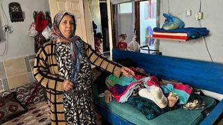 Evini su bastı, kurtulmaya çalışırken düşüp ayağını kırdı!