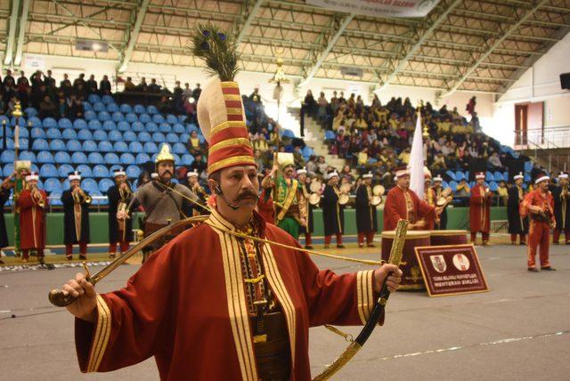 Balkan şehitleri, yağmur altında anıldı (2)