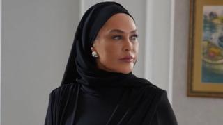 Hülya Avşar'ın başörtüsü yorumu sosyal medyayı ikiye böldü