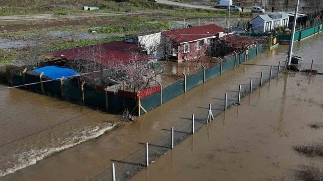 Meri&ccedil; Nehri taştı! Yerleşim alanları sular altında 3