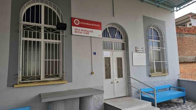 Camide tuvaleti kullandı, notla birlikte para bıraktı 1