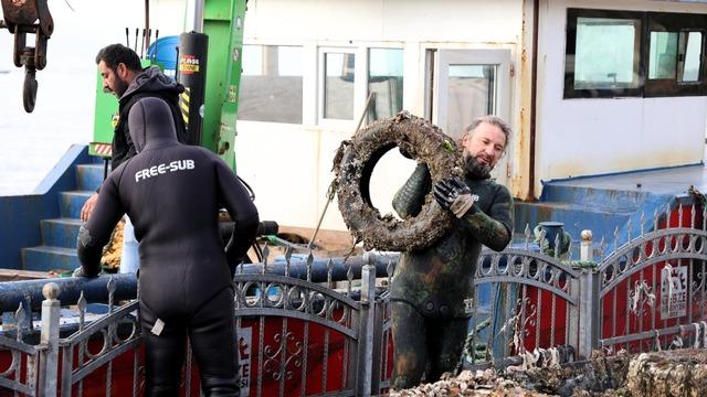 Eskihisar Sahili’nde ekosistemi canlandıracak dip temizliği yapıldı
