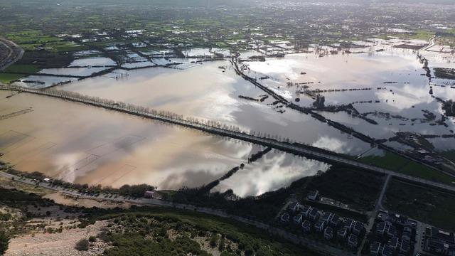 Muğla'da su altında kalan tarım arazileri dronla görüntülendi