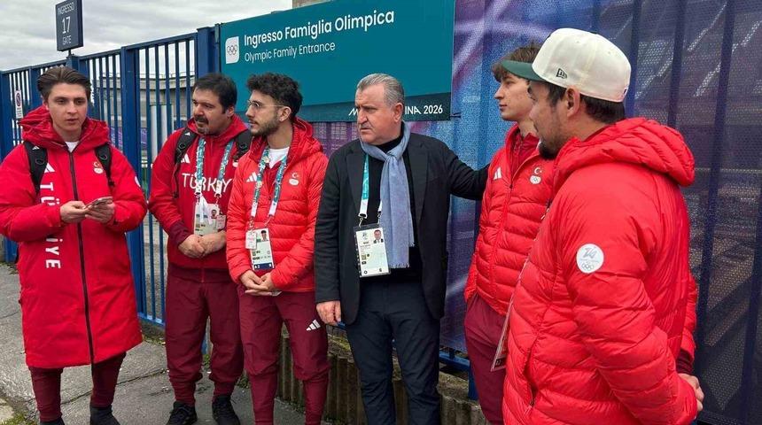 Bakan Bak, İtalya&rsquo;da milli sporcuları ziyaret etti