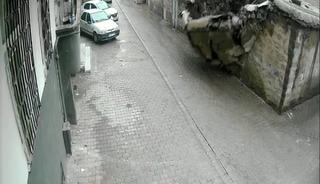 Siverek&rsquo;te duvar &ccedil;&ouml;kt&uuml;: 2 &ccedil;ocuk saniyelerle kurtuldu