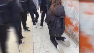 Çorum'da akran zorbalığı! Önce dövdüler sonra diz çöktürüp özür dilettiler