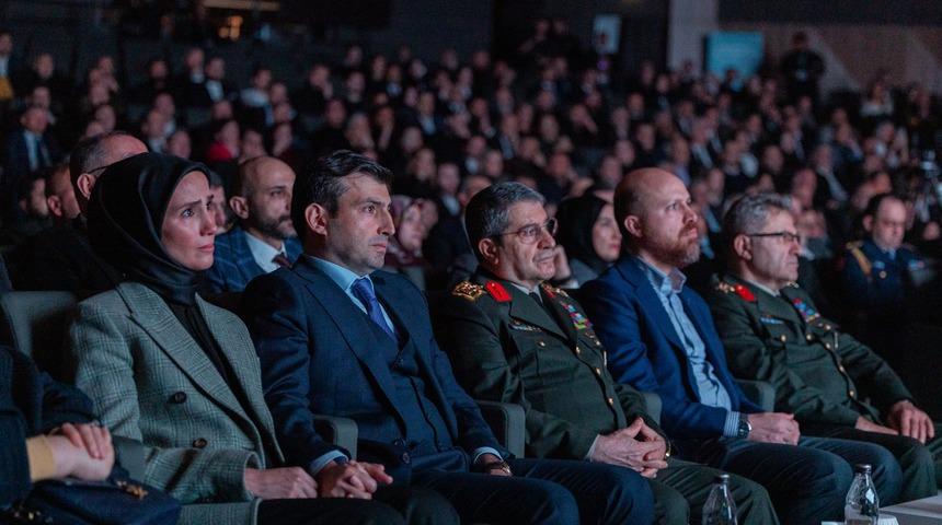 Hayatını 'Tam bağımsız T&uuml;rkiye' &uuml;lk&uuml;s&uuml;ne adadı: &Ouml;zdemir Bayraktar'ın hayatı belgesel oldu!